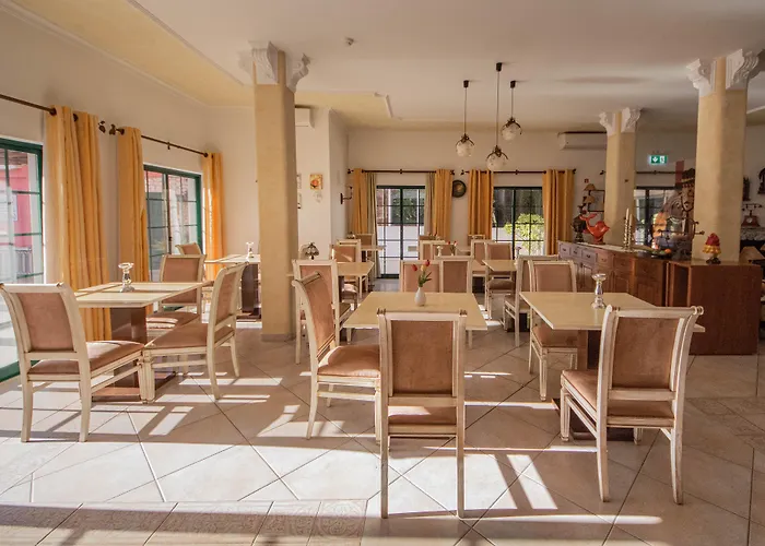 Solar De Mos 3* Lagos