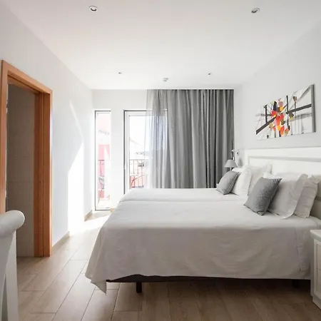 Solar De Mos 3* Lagos